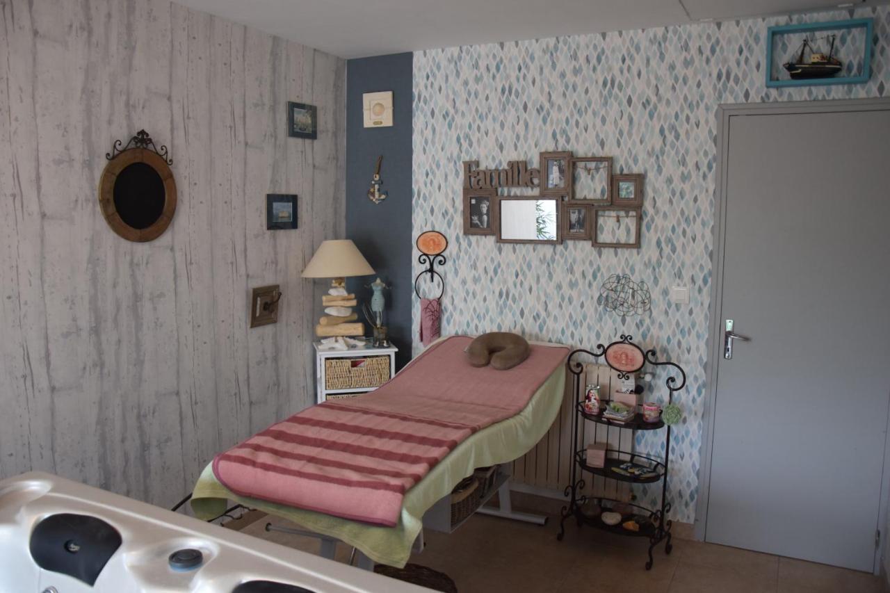 Au Gue Du Bois Bed and Breakfast Neuville-du-Poitou Buitenkant foto