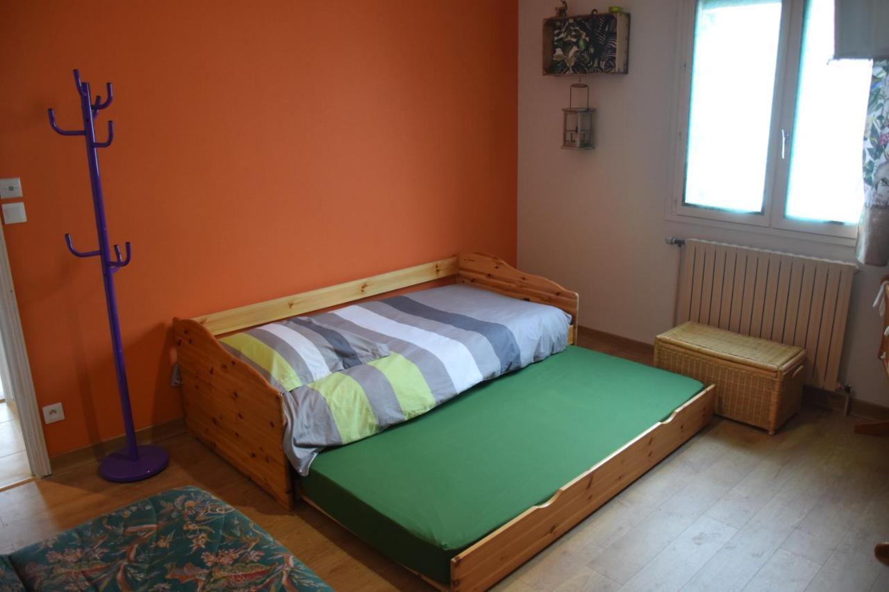Au Gue Du Bois Bed and Breakfast Neuville-du-Poitou Buitenkant foto